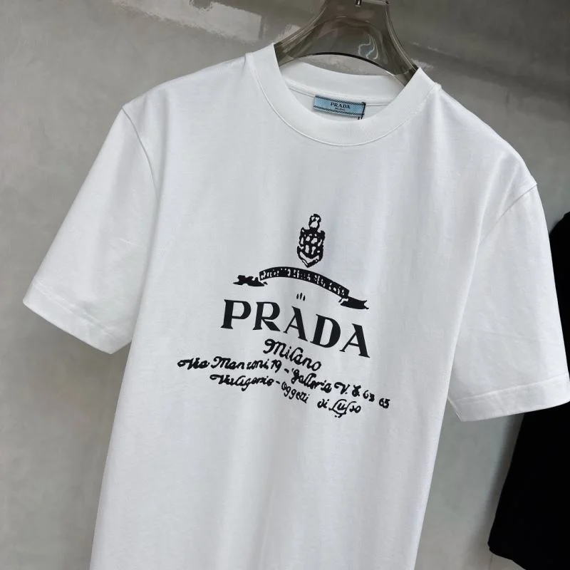 Elegant Prada T-Shirts 167741