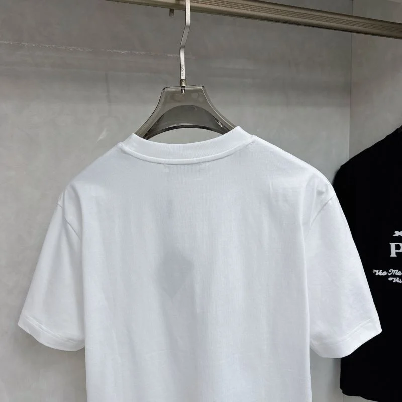 Elegant Prada T-Shirts 167741