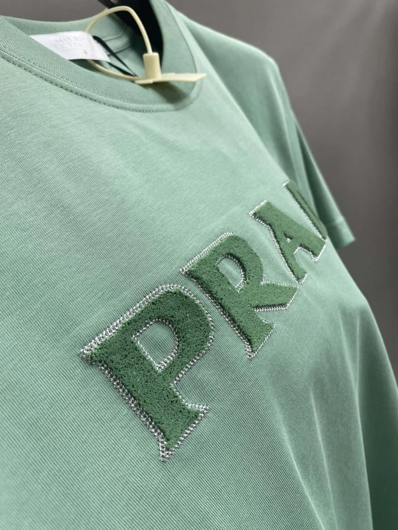 Prada T-Shirts WellDesigned 167797