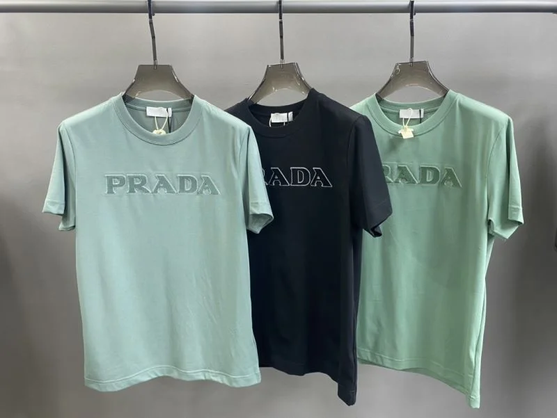 Prada T-Shirts WellDesigned 167797