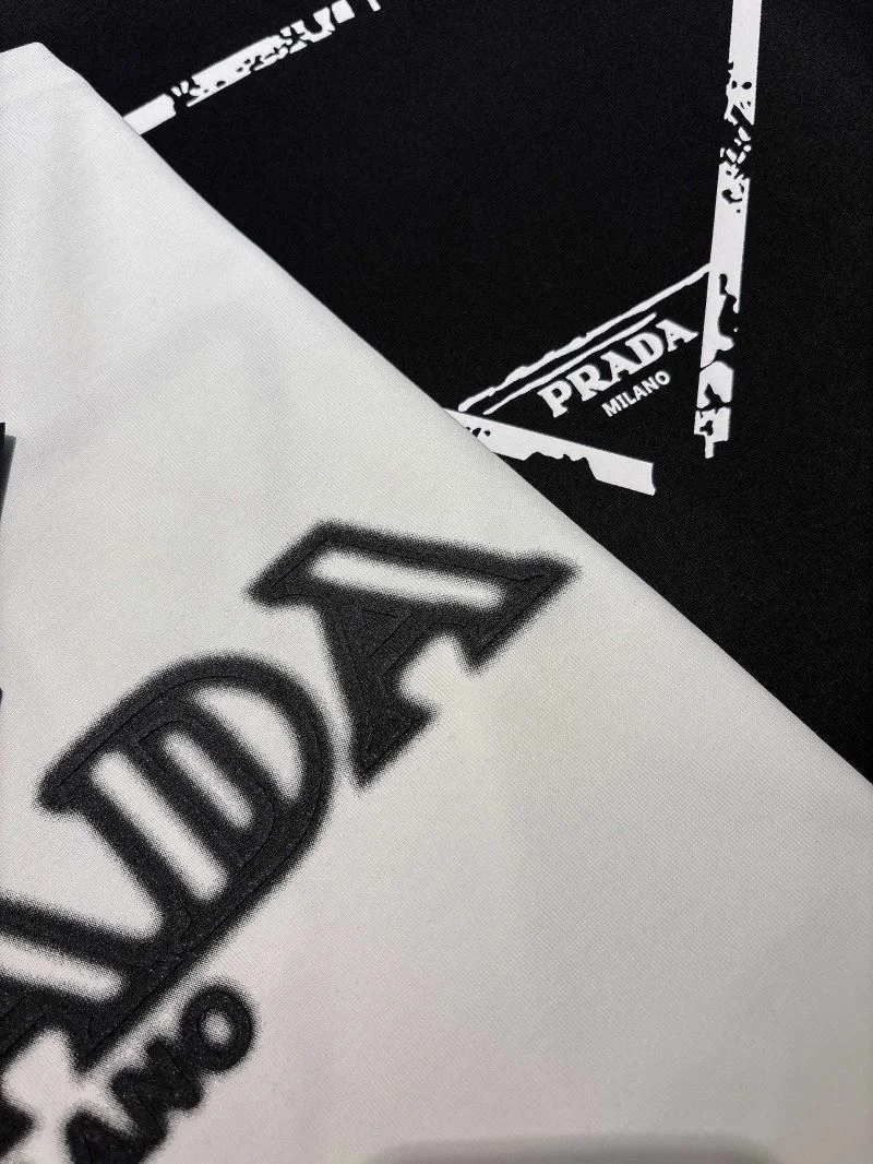 Prada T-Shirts Modern 167723
