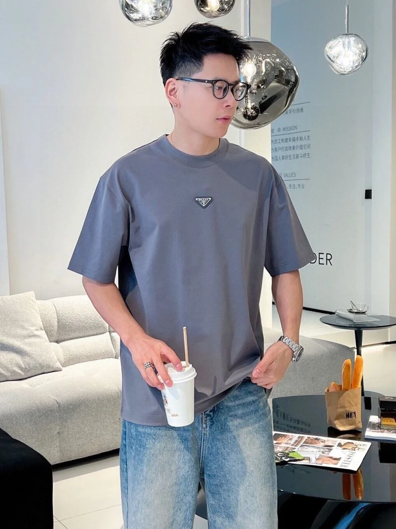 Timeless Prada T-Shirts 167763