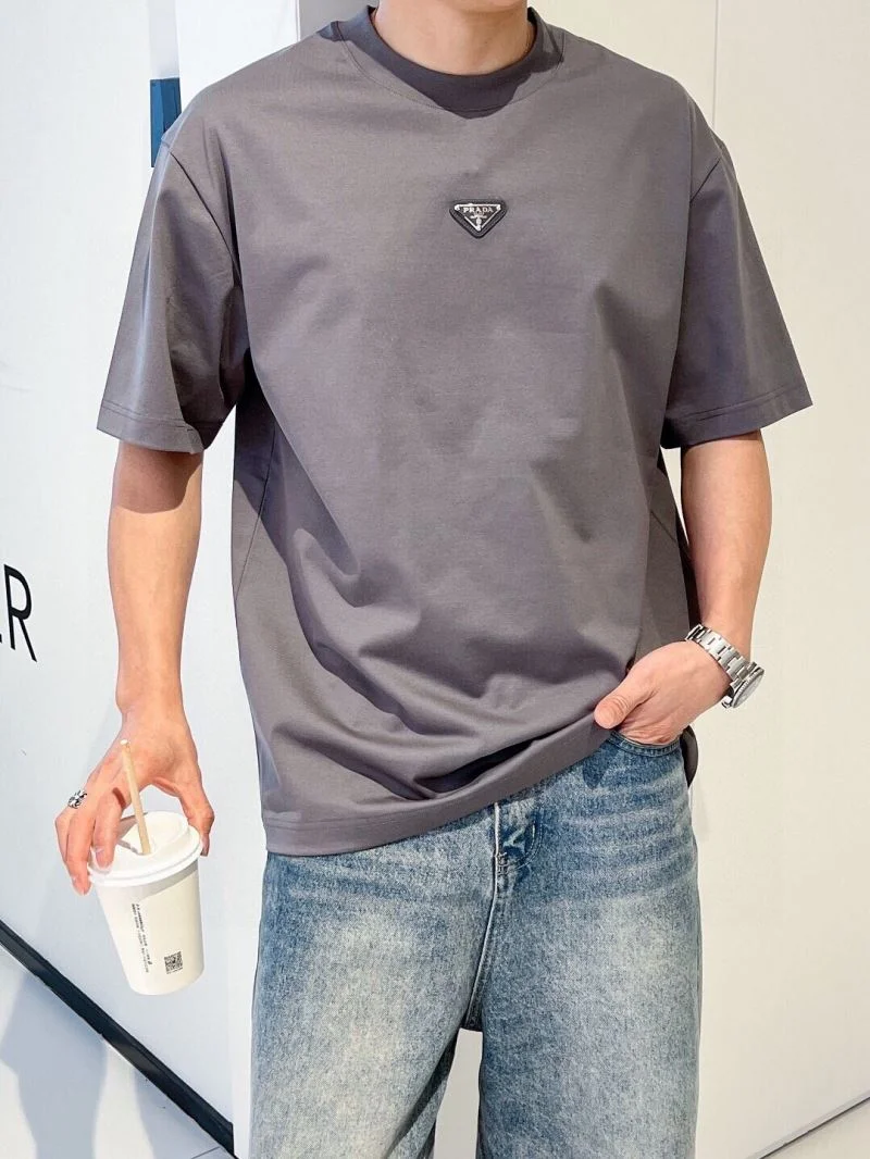 Timeless Prada T-Shirts 167763