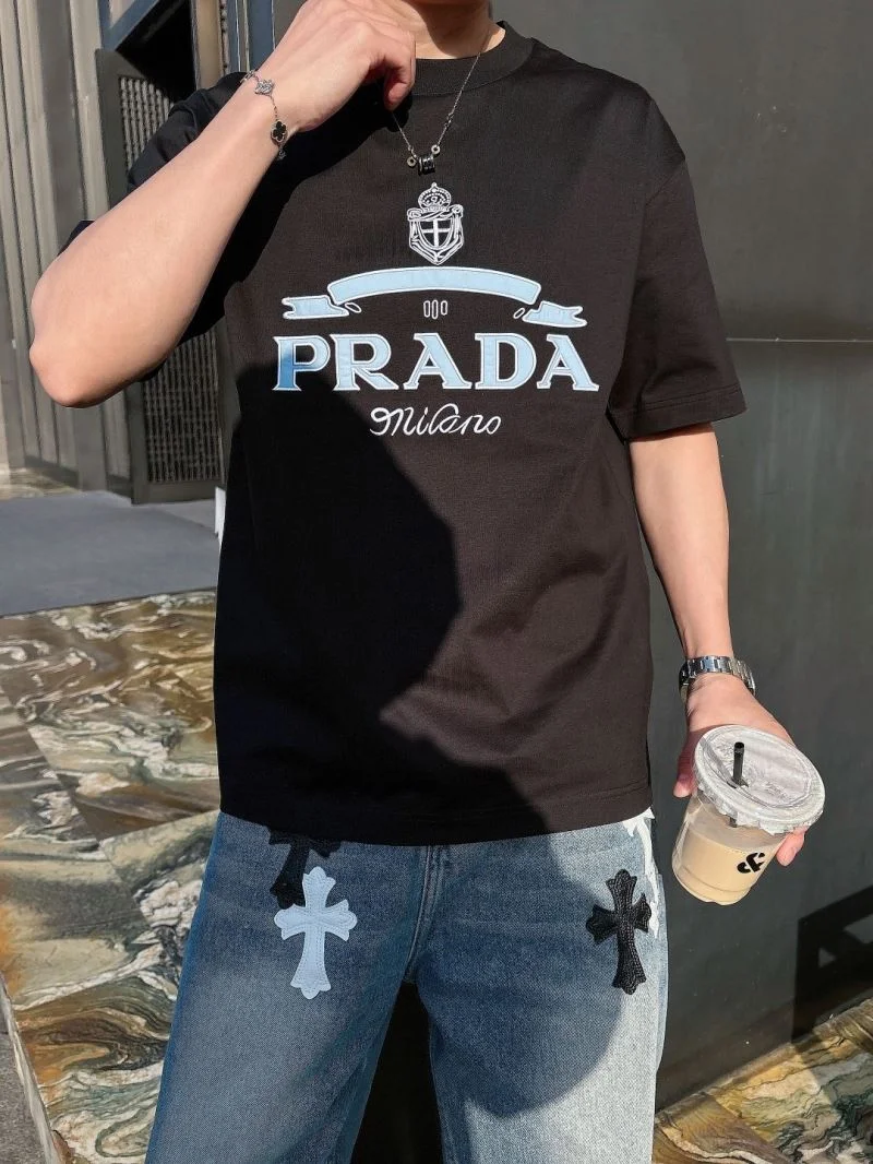 Prada T-Shirts Snug 167720