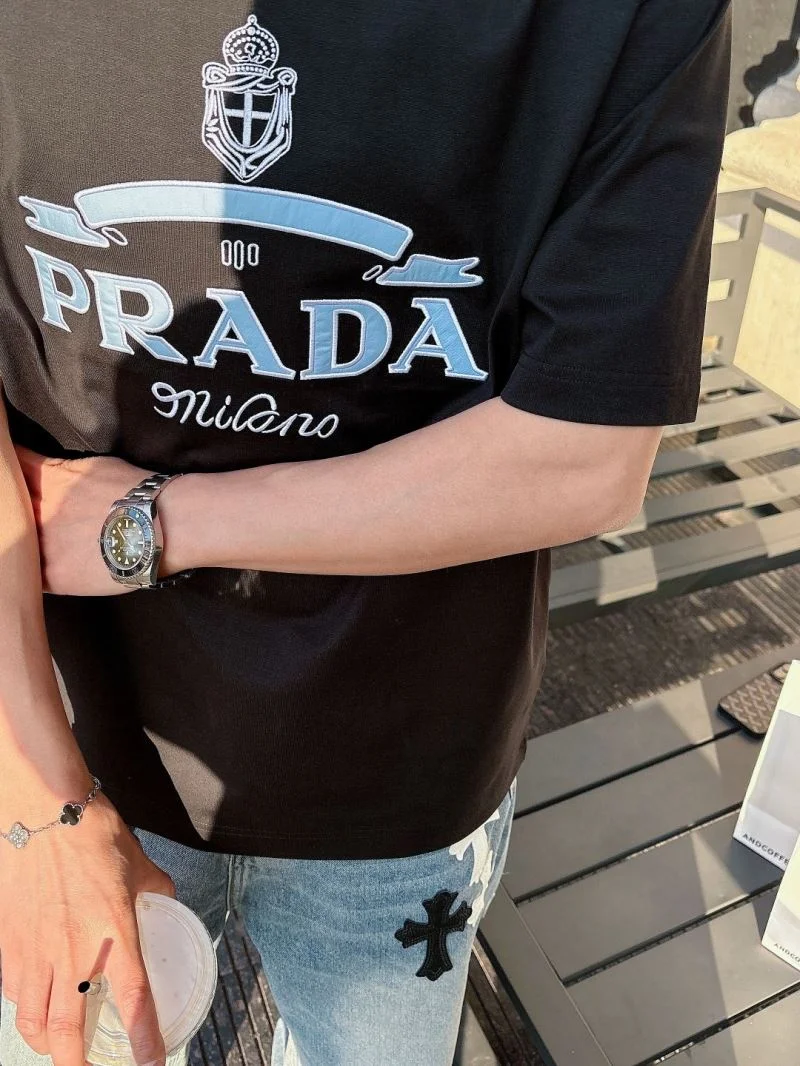 Prada T-Shirts Snug 167720