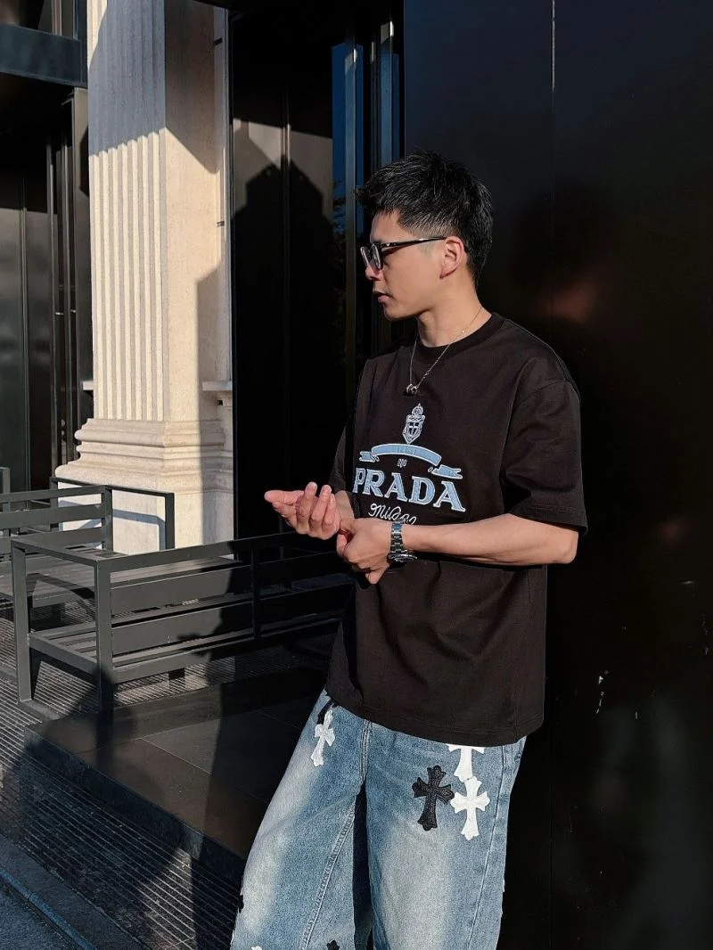 Prada T-Shirts Snug 167720
