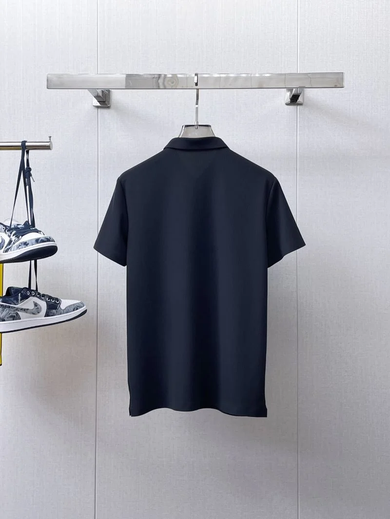 Snug Prada T-Shirts 167715