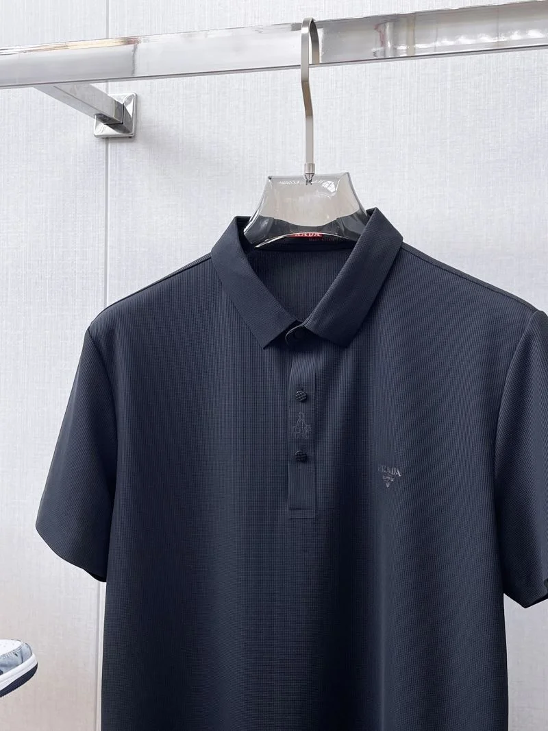 Snug Prada T-Shirts 167715