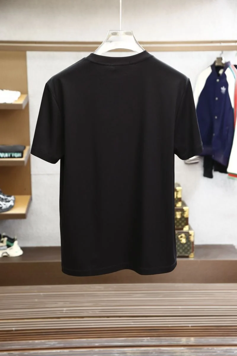Prada T-Shirts TimelessDesign 167716