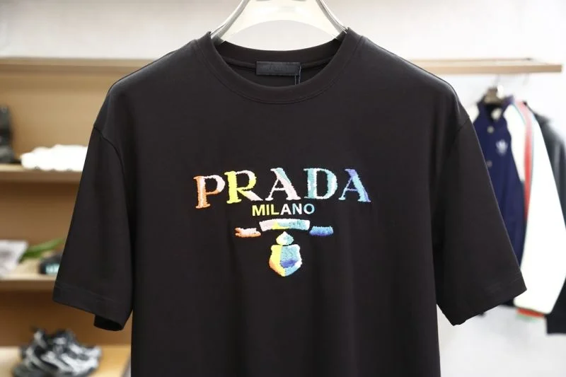 Supportive Prada T-Shirts 167745