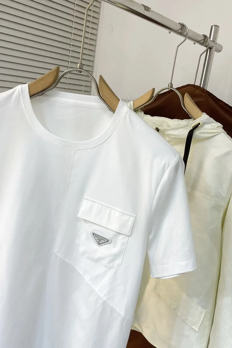 Prada T-Shirts MultiPurpose 167794
