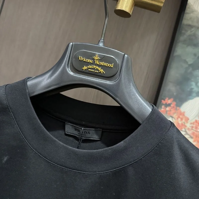 Contemporary Prada T-Shirts 167704