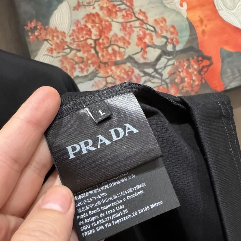 Contemporary Prada T-Shirts 167704