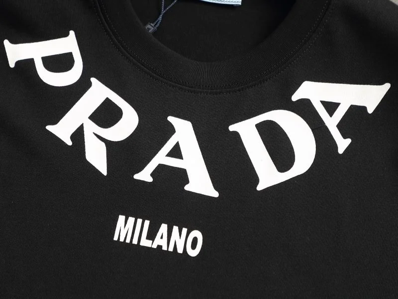 Prada T-Shirts Breathable 167729