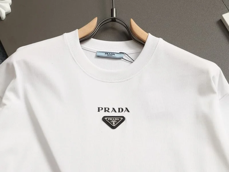 Stretchable Prada T-Shirts 167658