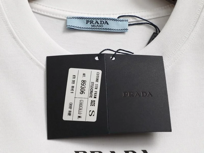 Stretchable Prada T-Shirts 167658