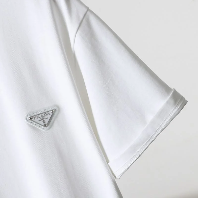 Unisex Prada T-Shirts 167694