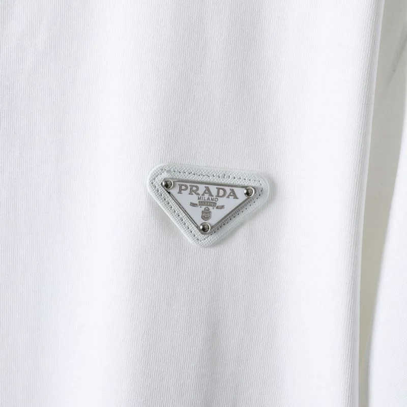 Unisex Prada T-Shirts 167694