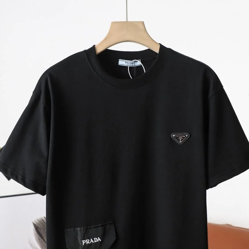 Unisex Prada T-Shirts 167647