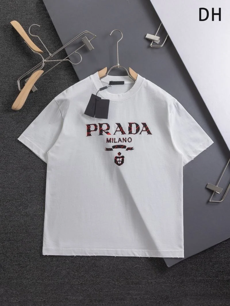 Prada T-Shirts Classic 167645