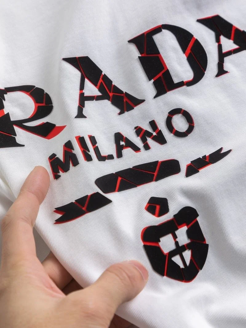 Prada T-Shirts Classic 167645