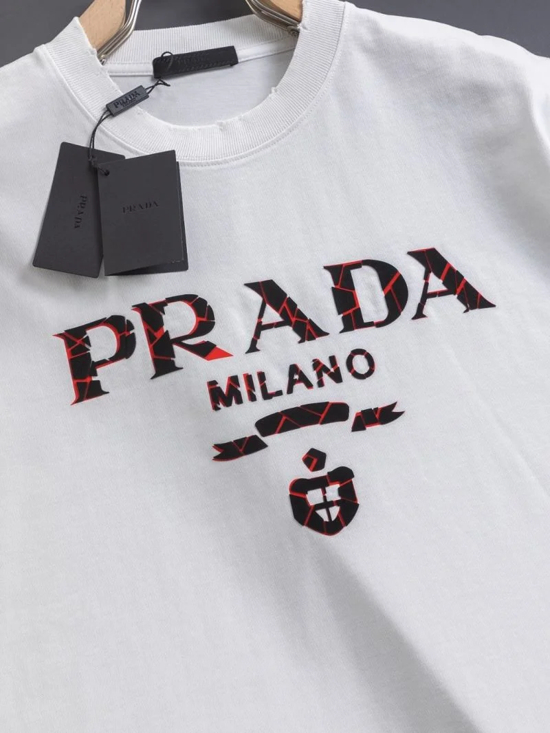 Prada T-Shirts Classic 167645