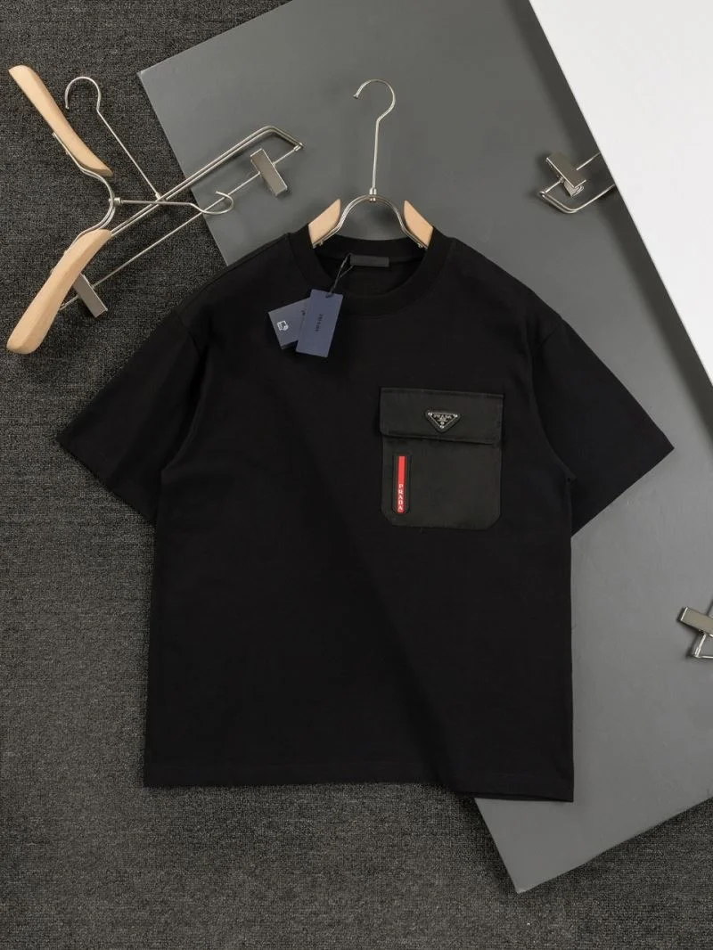 Lightweight Prada T-Shirts 167639