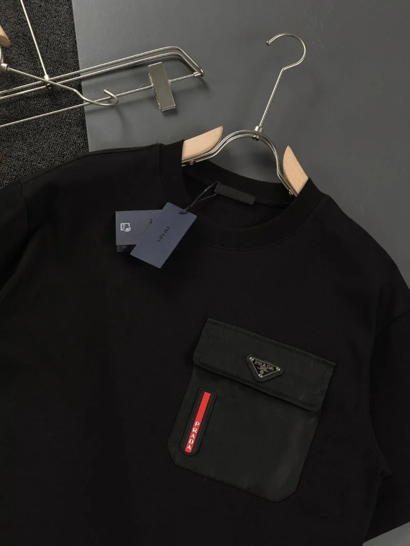 Lightweight Prada T-Shirts 167639