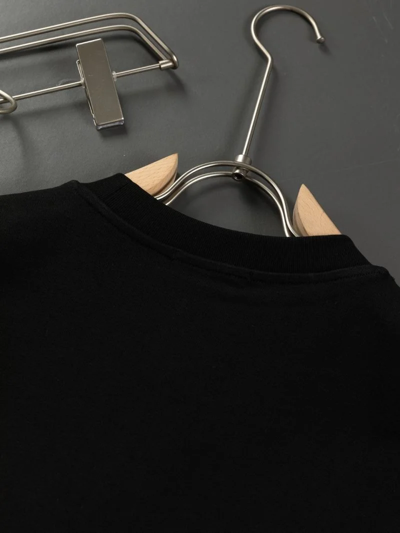 Lightweight Prada T-Shirts 167639
