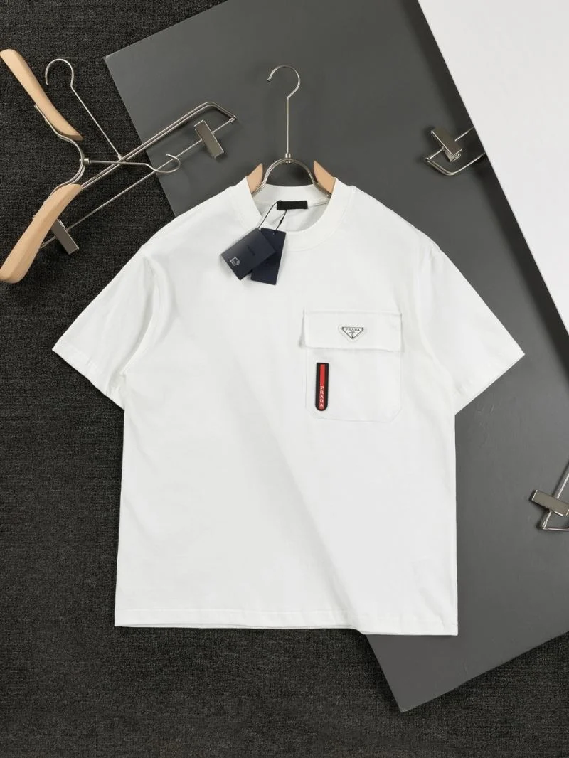 Prada T-Shirts Trendsetting 167640