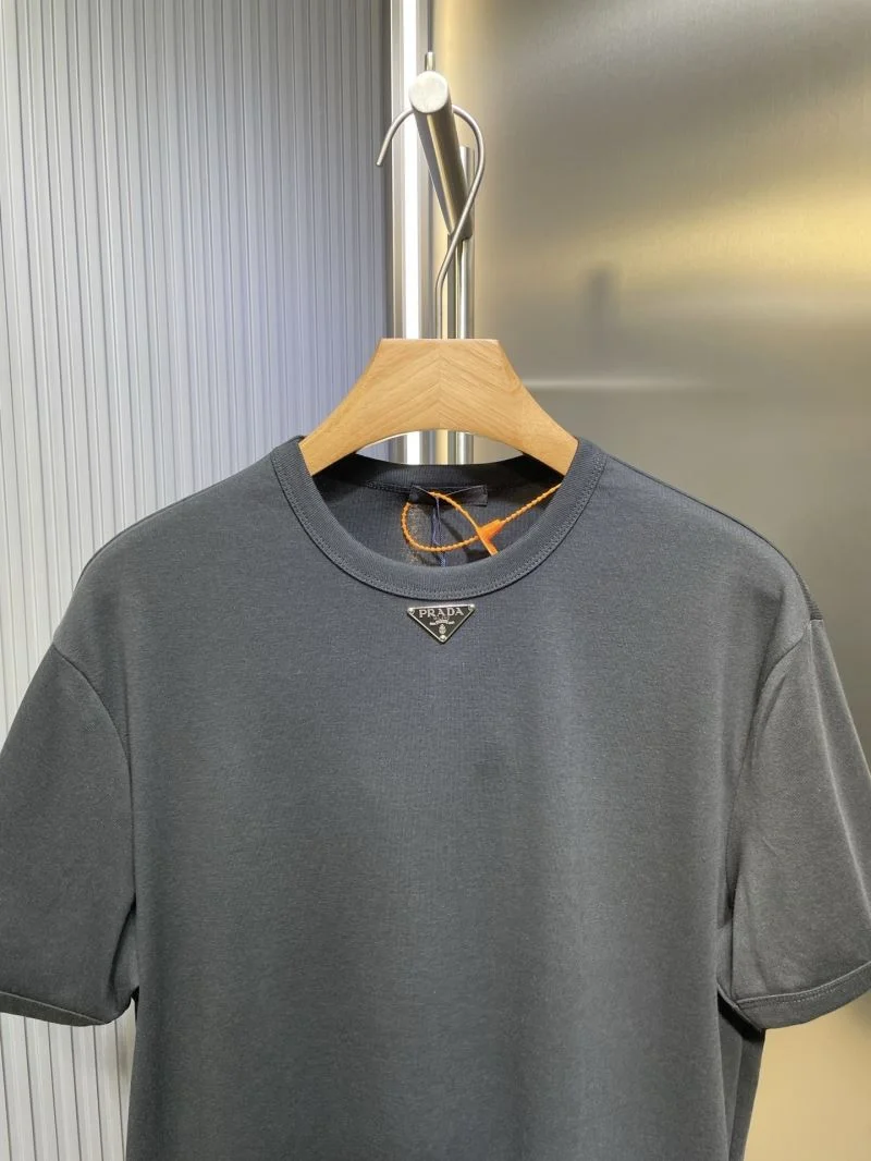 Prada T-Shirts Affordable 167638