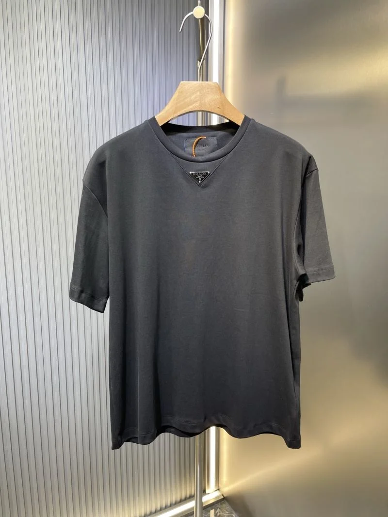 Comfortable Prada T-Shirts 167636