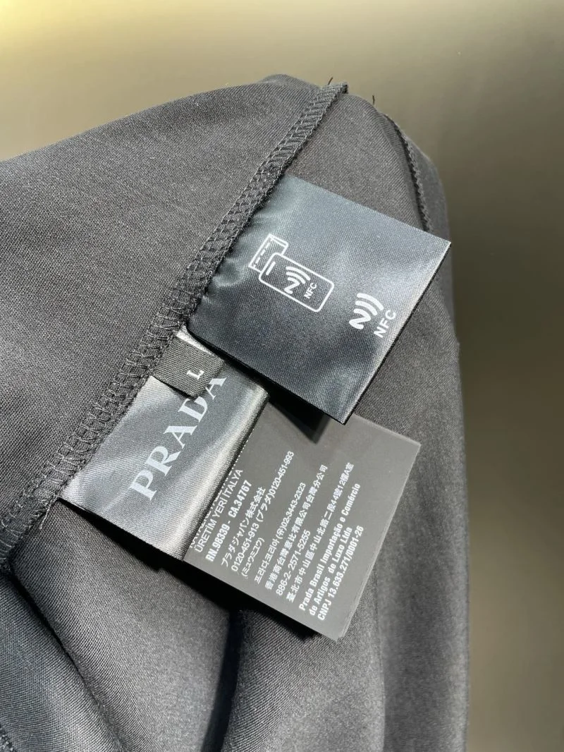 Comfortable Prada T-Shirts 167636
