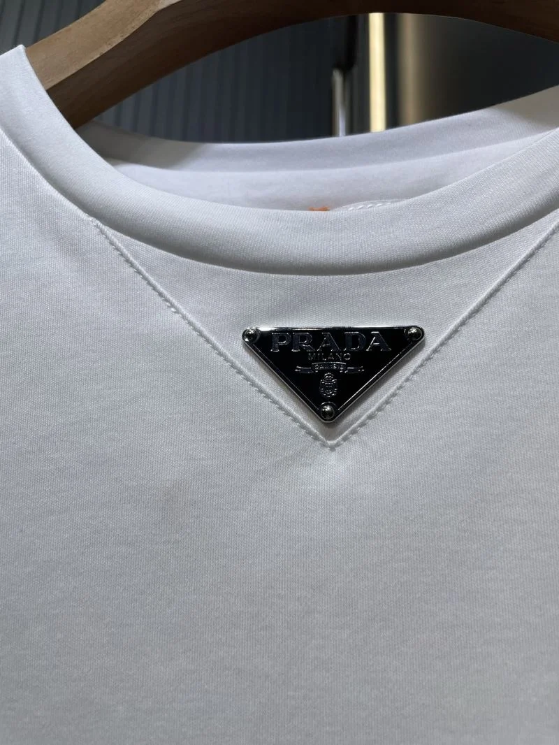 Prada T-Shirts Stylish 167631