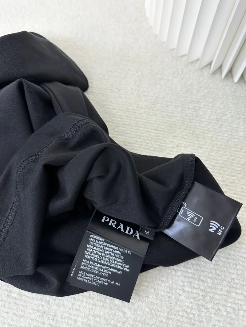 Bold Prada T-Shirts 167630