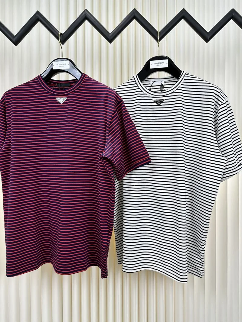 Prada T-Shirts Comfortable 167135