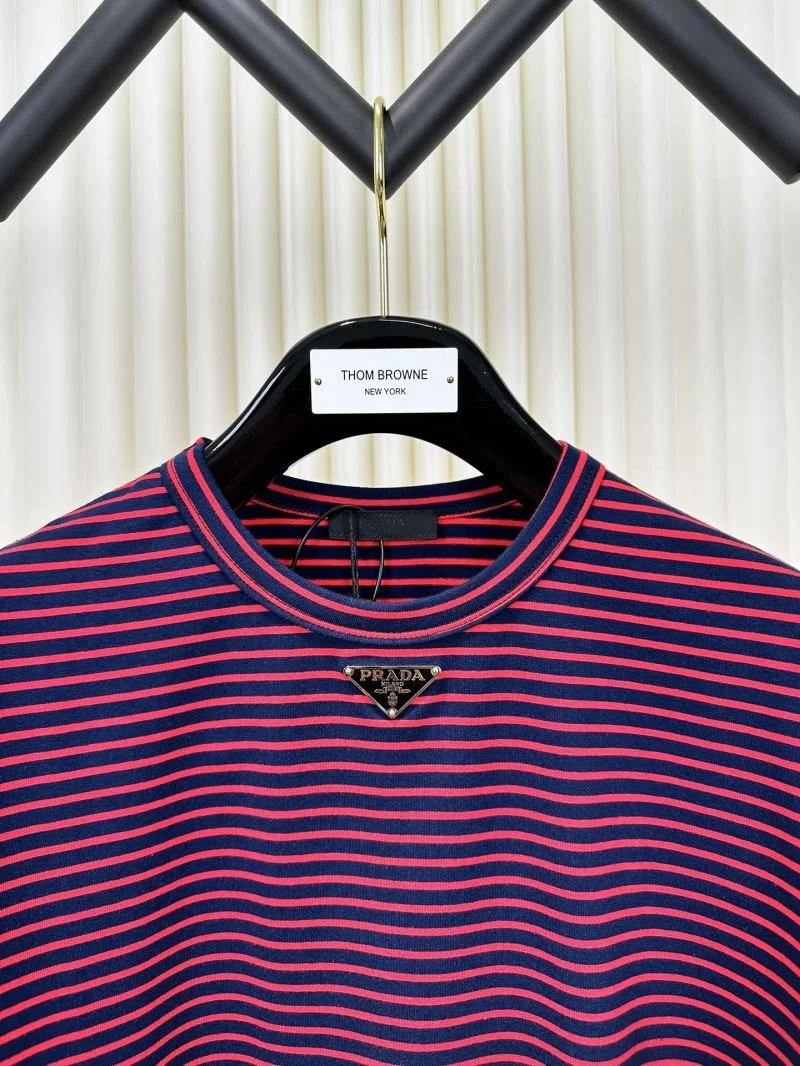 Prada T-Shirts Comfortable 167135