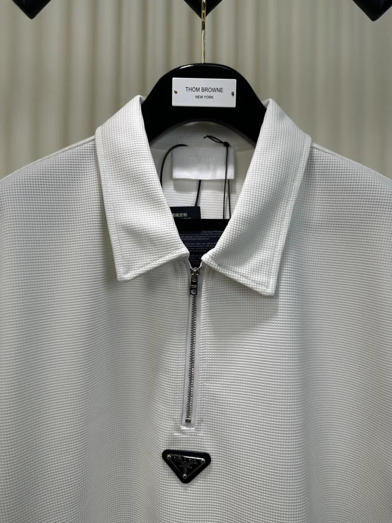 Prada T-Shirts Snug 167088