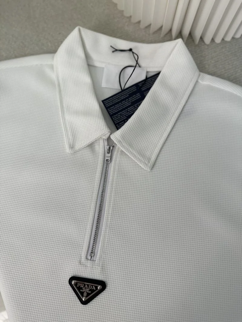 Prada T-Shirts Snug 167088