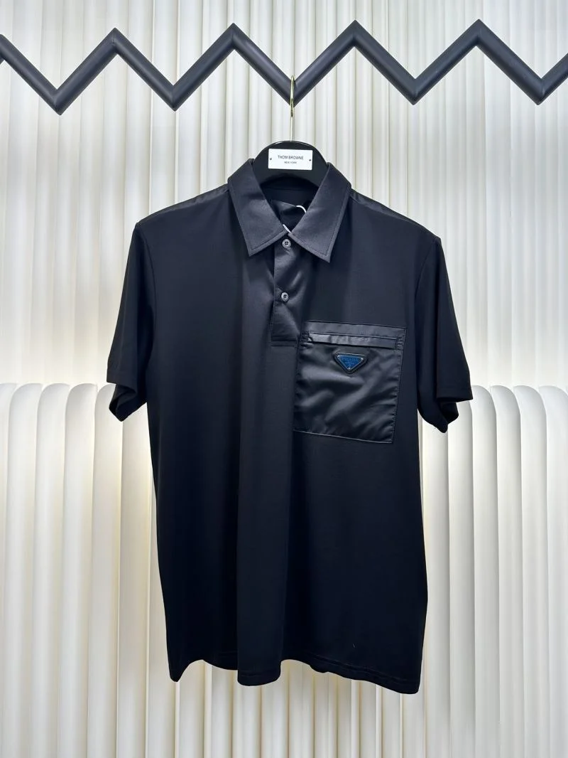 Elegant Prada T-Shirts 167098