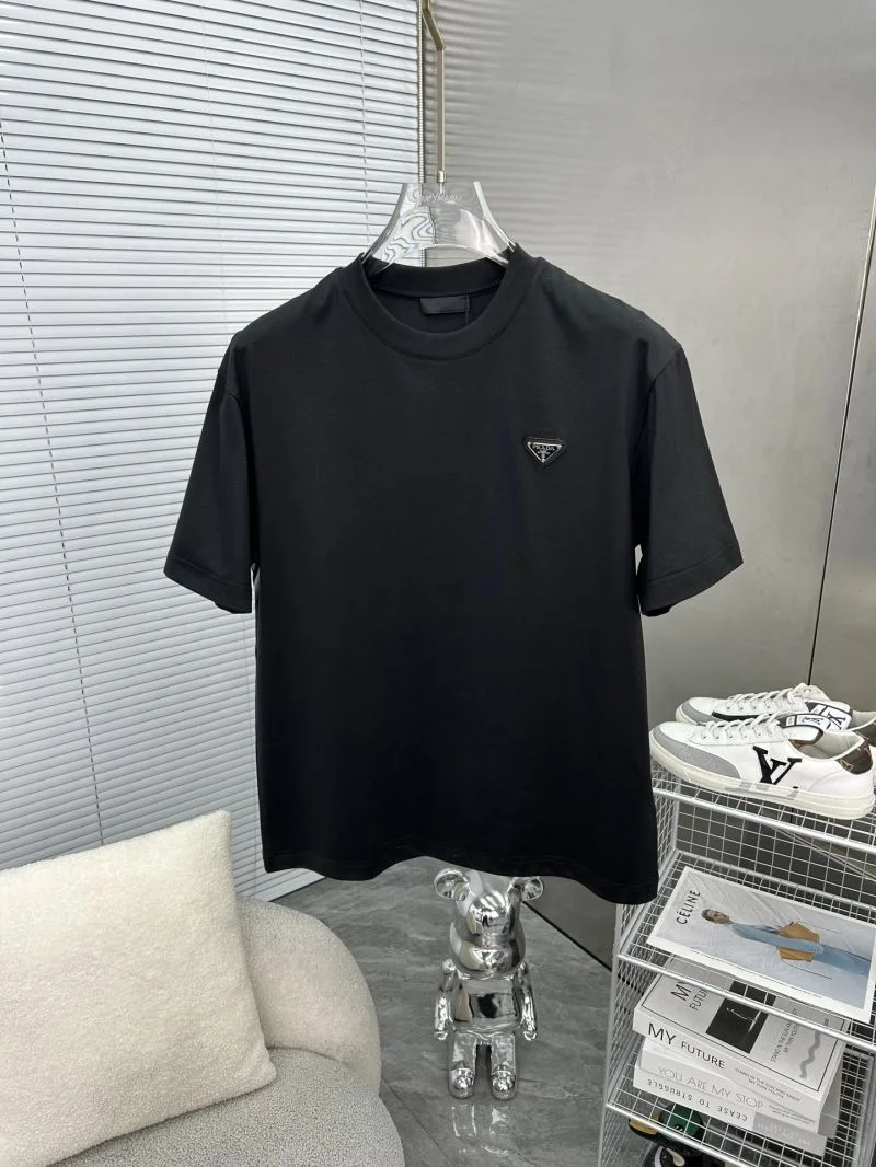 Bold Prada T-Shirts 167084