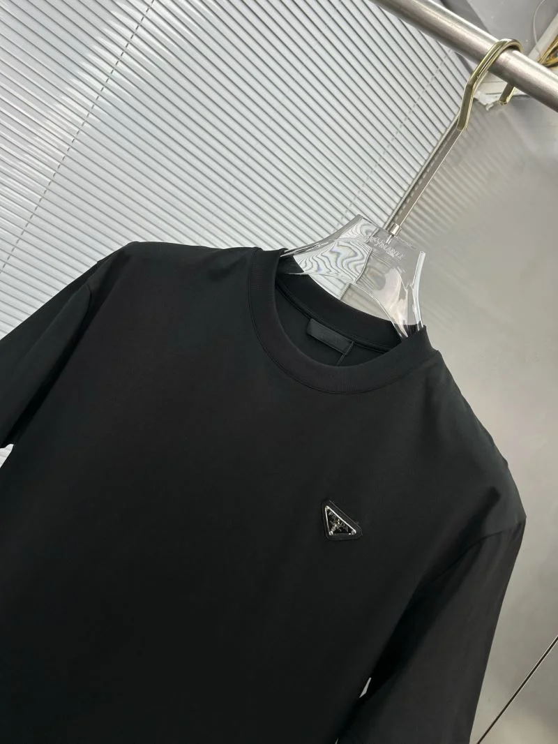 Bold Prada T-Shirts 167084