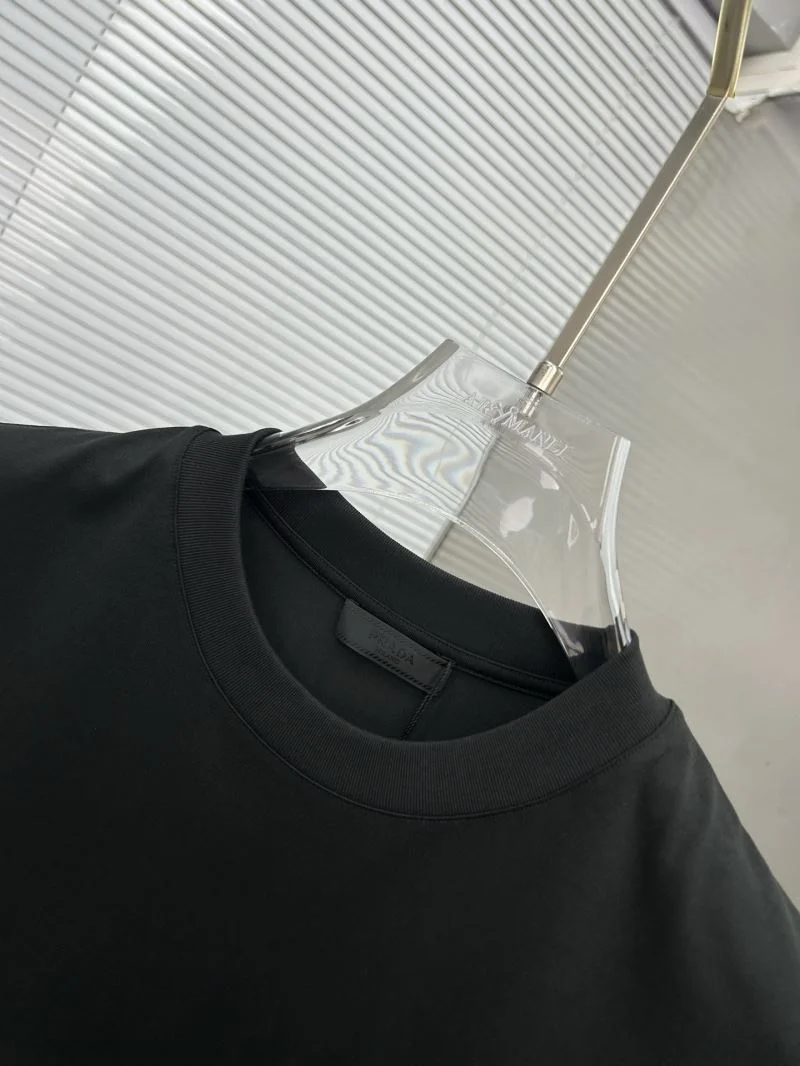 Bold Prada T-Shirts 167084