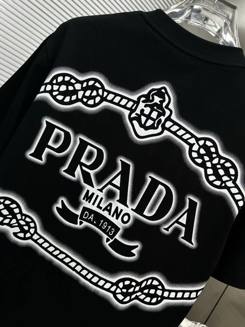 Bold Prada T-Shirts 167084