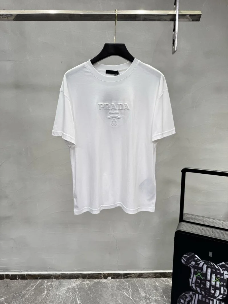 ModernLook Prada T-Shirts 167074