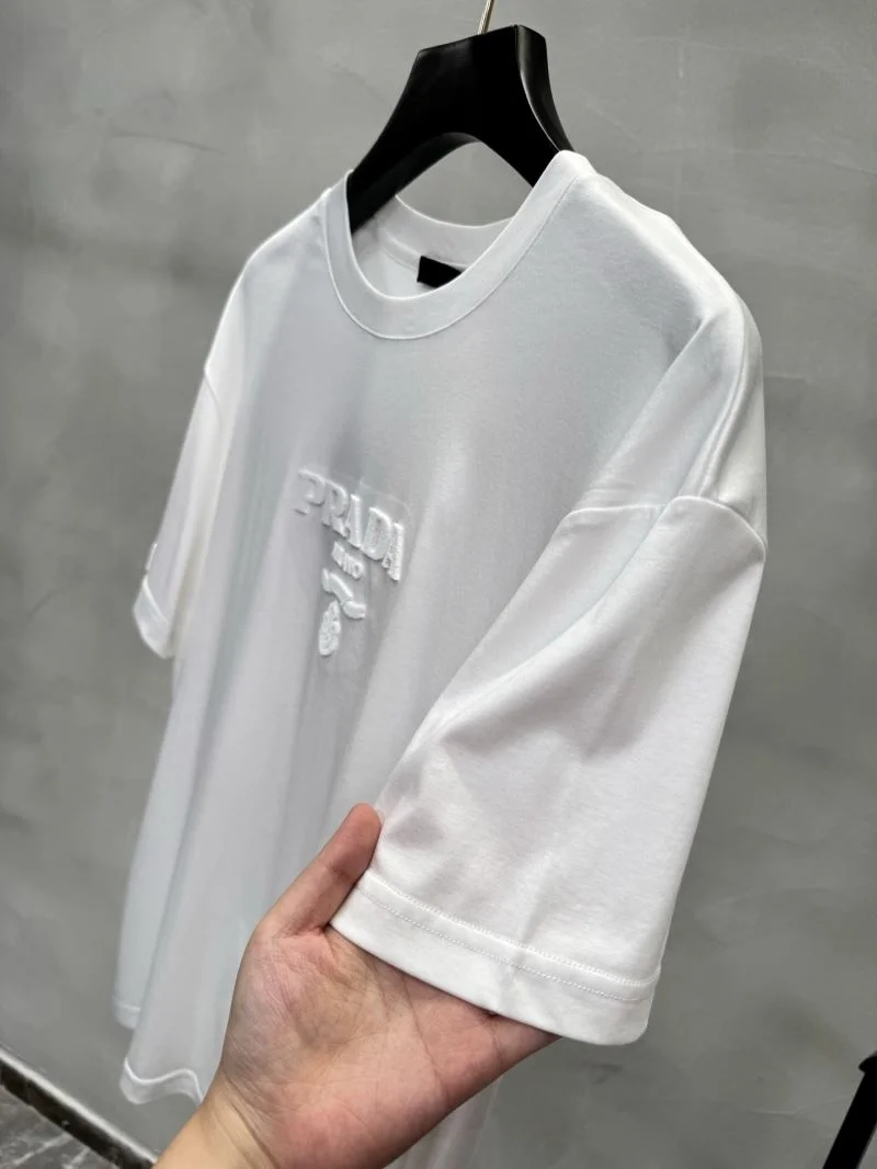 ModernLook Prada T-Shirts 167074