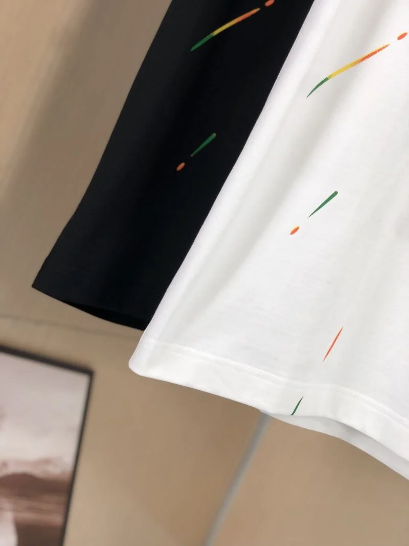 ModernLook Prada T-Shirts 167071