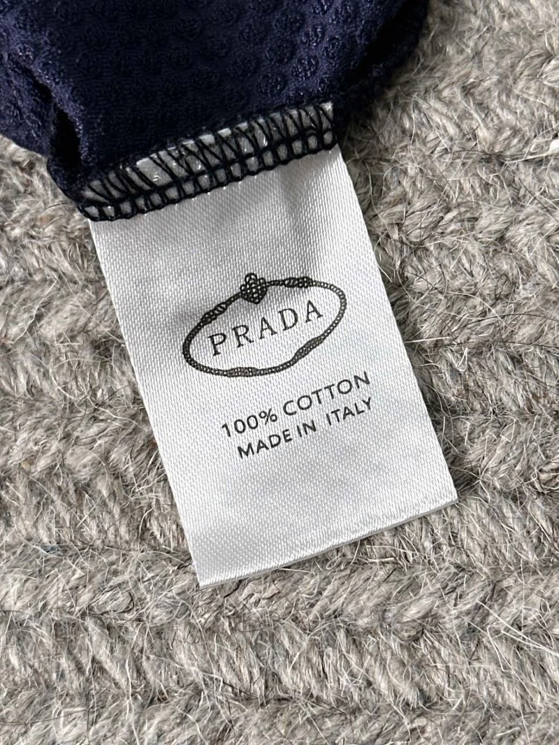 WrinkleFree Prada T-Shirts 167100
