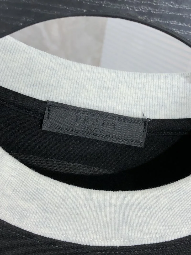 Prada T-Shirts Unique 167083