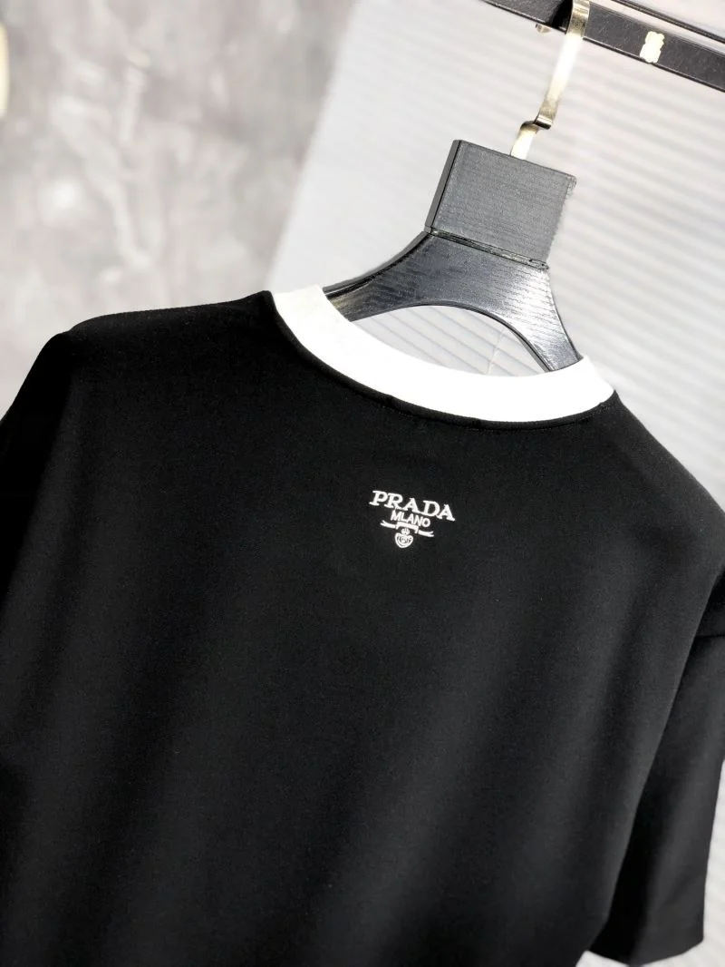 Prada T-Shirts Unique 167083